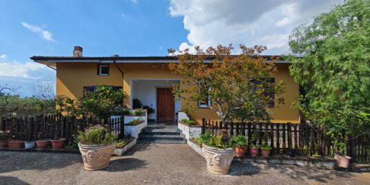 VIA CAPODIMONTE – INDIPENDENTE